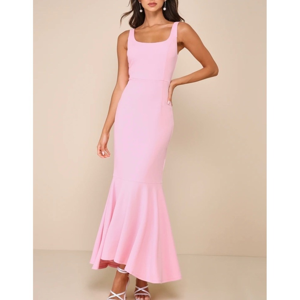 NWT Lulus Romantic Destiny Light Pink Square Neck Trumpet Maxi Dress Gown Size M